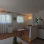 35 Διαμέρισμα *